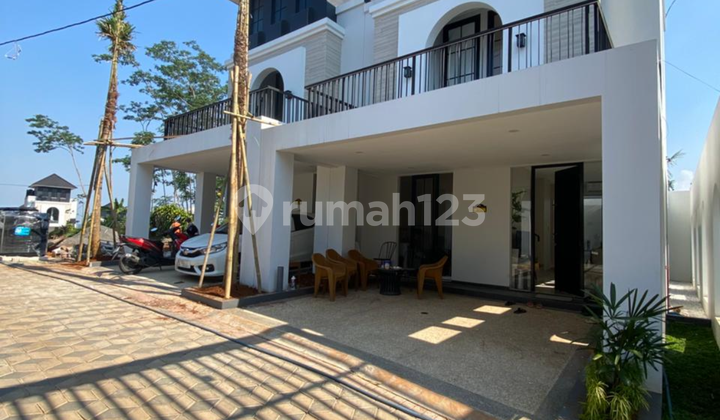 2-Story House Promo Price 1