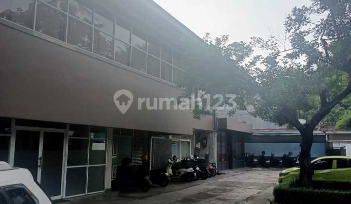 Dijual Rumah Kantor Dipinggir Jalan Utama Di Kebayoran Baru 