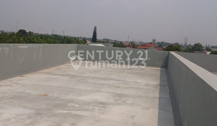 New Exclusive 2.5-Story Shophouse in Jagakarsa, South Jakarta 2