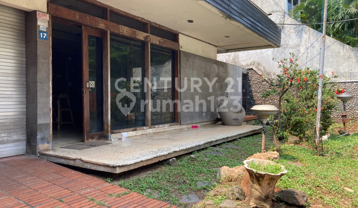 Land Plus Old House in Elite & Exclusive Kebayoran Baru Area Land Plus Old House in Elite & Exclusive Kebayoran Baru Area