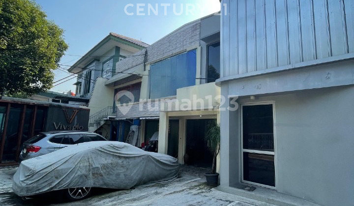 Investasi Emas! Ruang Usaha Area Komersil  Di Kebayoran Baru