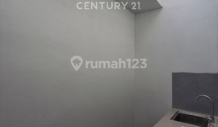 Rumah Mewah Baru 2 Lt Di Pamulang, Tangerang Selatan 2