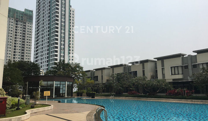 Fully Furnished In The City Center Cosmo Mansion Apartment Central Jakarta