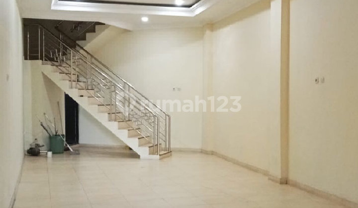 Ruko 2 Lt Bisa Untuk Usaha & Tempat Tinggal Ciracas Jakarta Timur