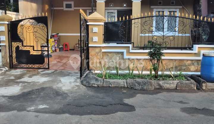 Rumah siap huni 2Lt 8x18 Type 3KT Boulevard Hijau Harapan Indah