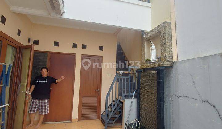 Dijual Rumah 2Lt Luas 8x15m Semi Furnished di Taman Harapan Baru  2