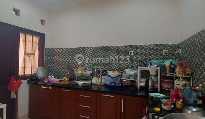 Dijual Rumah 2Lt Luas 8x15m Semi Furnished di Taman Harapan Baru  2