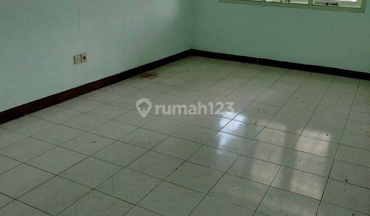 Disewakan Rumah 2 Lantai Dilingkungan Sejuk 2