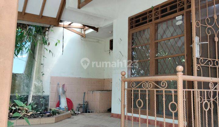 Dijual Cepat Rumah 2 Lantai Sudah Renovasi 2