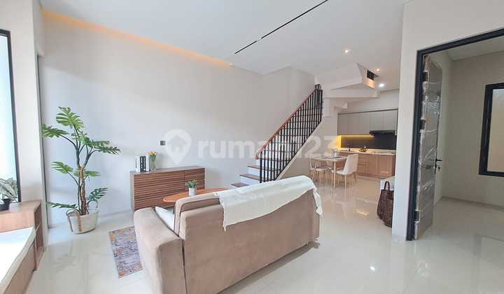 House in Nusa Loka BSD City Easy Access to Vireya Tanakayu Ciater