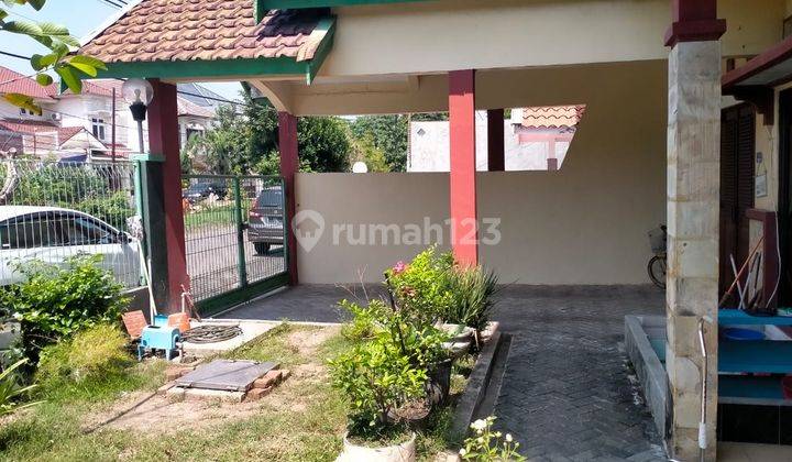 DIJUAL RUMAH HOOK DI NGINDEN INTAN UTARA 2