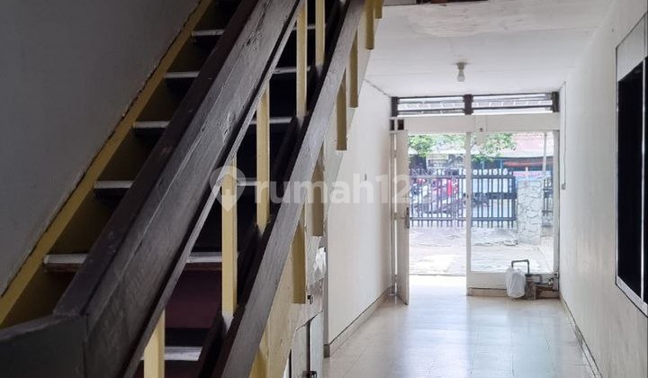 FOR SALE 2-STORY CORNER HOUSE ON JL. BOGOR MALANG. 2