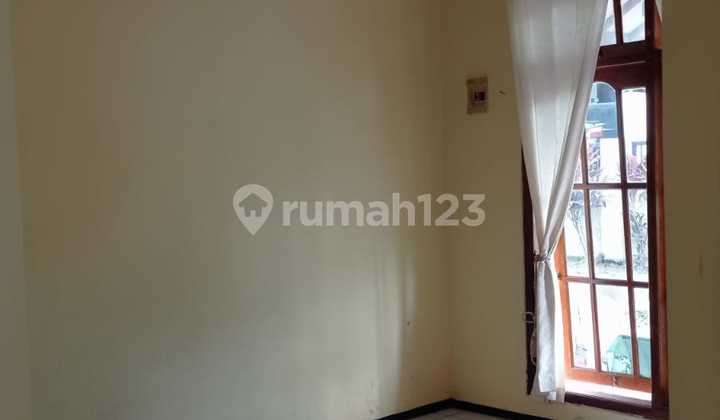 FOR SALE HOUSE IN ASRIKATON PAKIS DISTRICT 2