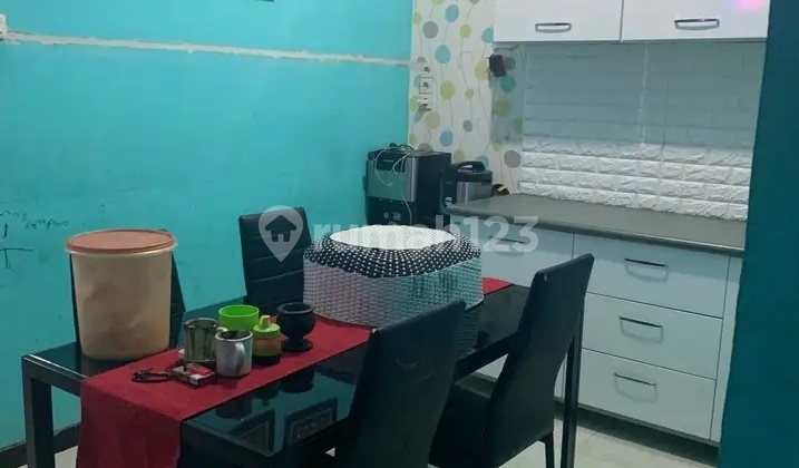 FOR SALE: 2-STORY HOUSE, ZERO ROAD FRONTAGE, MOJOROTO, KEDIRI FOR SALE: 2-STORY HOUSE, ZERO ROAD FRONTAGE, MOJOROTO, KEDIRI