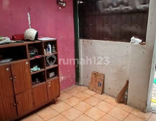 HOUSE FOR SALE ON DANAU SEMAYANG STREET, SAWOJAJAR, MALANG 2