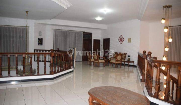 Hunian Mewah di Kedoya Baru, Jakarta Barat, Full Furnished  2