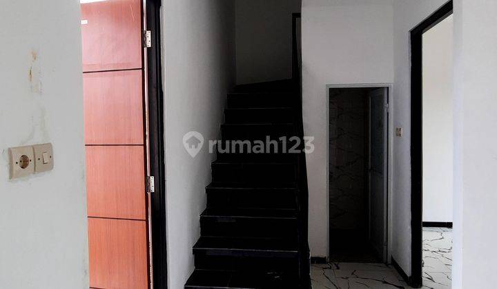 Rumah 2 Lantai Minimalis Strategis Sidoarjo 2