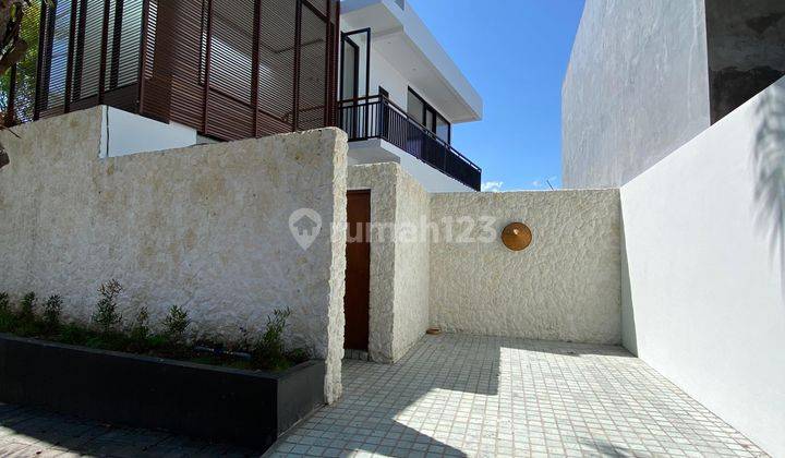 Villa 2 Lantai Tropical Minimalis Dekat Pantai Pandawa 1