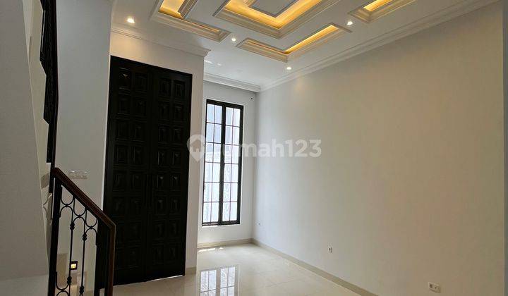 Rumah Baru Siap Huni Bergaya Classic Jagakarsa Jakarta Selatan 2