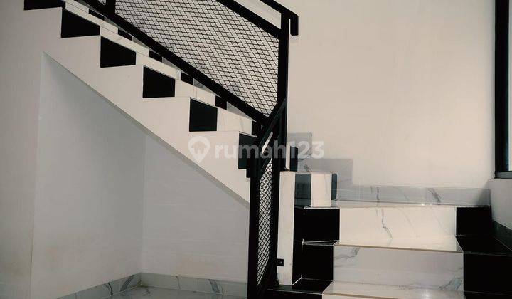 Rumah Minimalis Modern 2 Lantai Baru di Jalan Randu V Unit 4, Bekasi 2