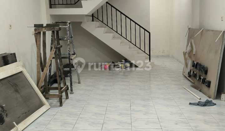 Dijual Ruko Kresek Strategis Tepi Jalan Raya