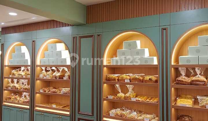 Single-story shop house, 150 m2 area, strategic location on main road, Taman Galaxy, Bekasi. 2