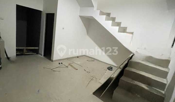 Ready-to-occupy 2-story house in strategic location at Jaka Setia Galaxy, Bekasi