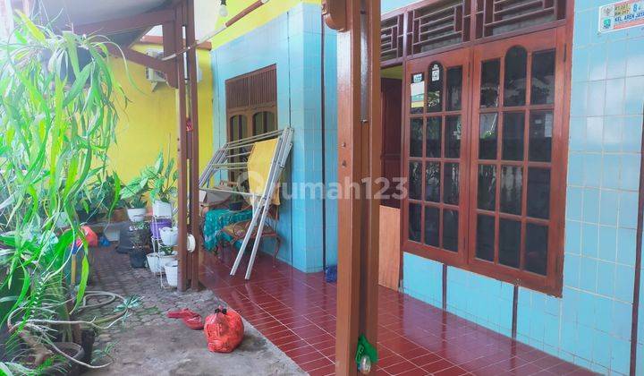 Rumah Bagus Semi Furnished SHM di Perumnas 3 Bekasi Timur, Bekasi 2