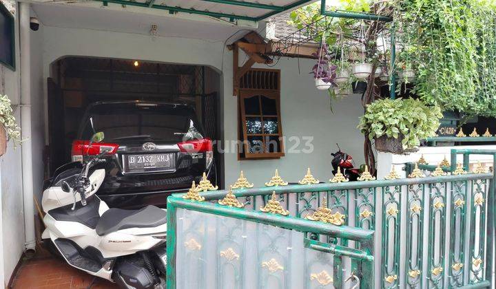 Rumah Kontrakan 2 Lantai Bagus SHM di Taman Galaxy Bekasi 2