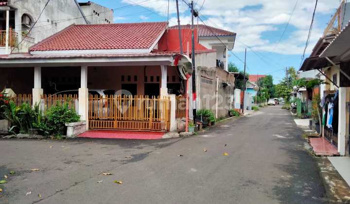 Rumah hook siap huni strategis di Pulogebang Jakarta Timur