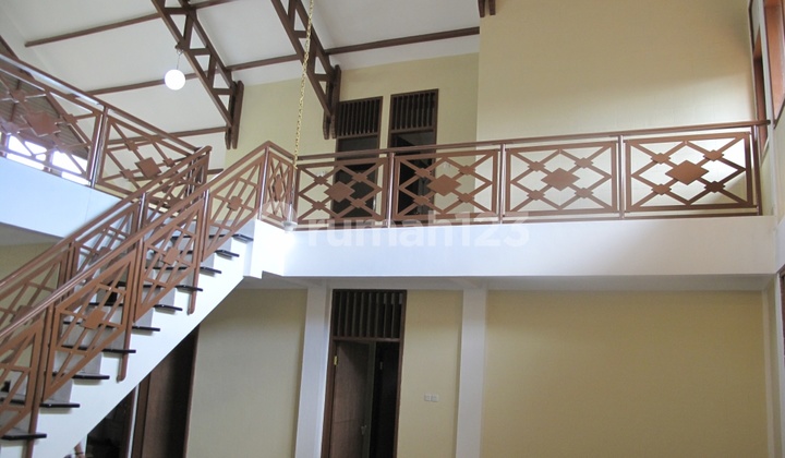 Rumah 2 Lantai Bagus Luas Siap Huni SHM Joglo Cirendeu Tangerang