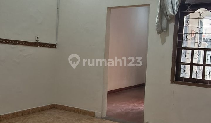 Strategic house on the main street of Pondok Kopi, ready to occupy, East Jakarta. 2