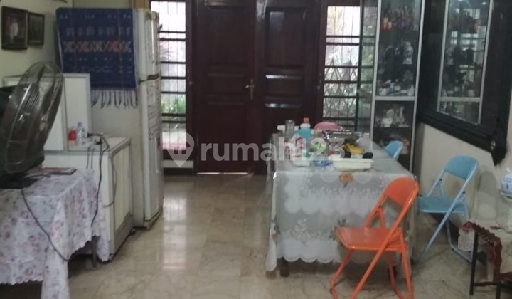 Rumah bagus luas siap huni di kebayoran lama jakarta selatan 2