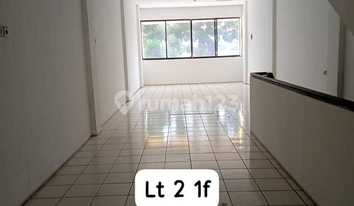 Ruko 3,5 lantai siap pakai strategis di klender Jakarta Timur