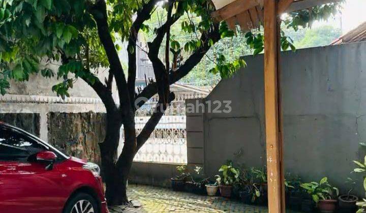 Rumah Asri Luas siap huni strategis di Bintara Bekasi Barat 1