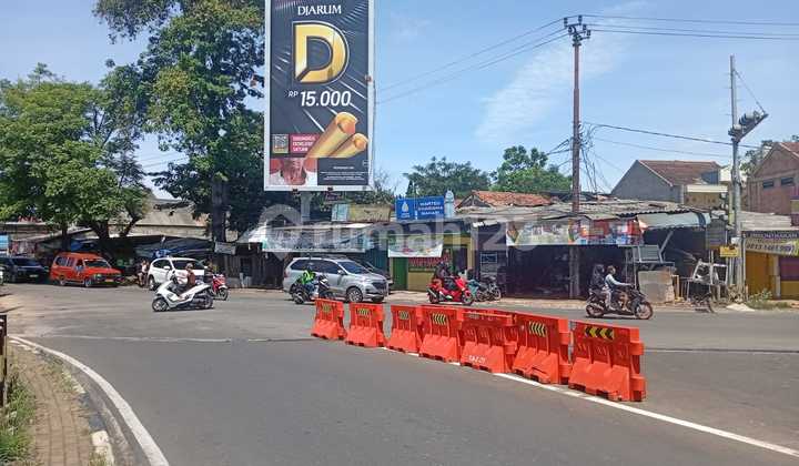 Lahan strategis bonus 3 rumah, warung, bengkel di jl Pekayon Bekasi