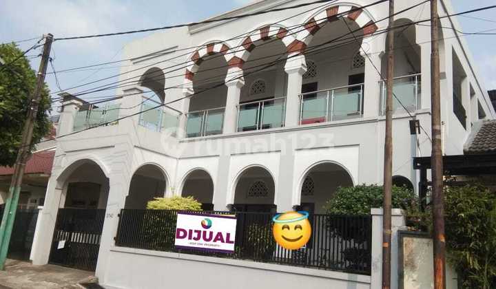 Rumah 2 lantai luas bagus full furnished siap huni di Taman Pelangi Galaxy Bekasi