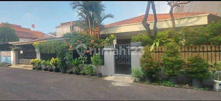 Rumah Asri Luas Siap Huni di Duren Sawit Jakarta Timur