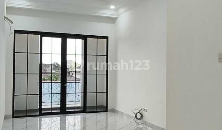 Rumah mewah 2 lt siap huni di Billymoon Pdk Kelapa Jakarta Timur 2