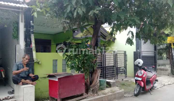 Rumah hook luas ada kios siap huni di perumnas 1 Bekasi 2