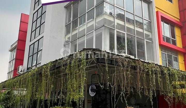 Ruko 4 lantai hook siap pakai strategis ada rooftop Bekasi