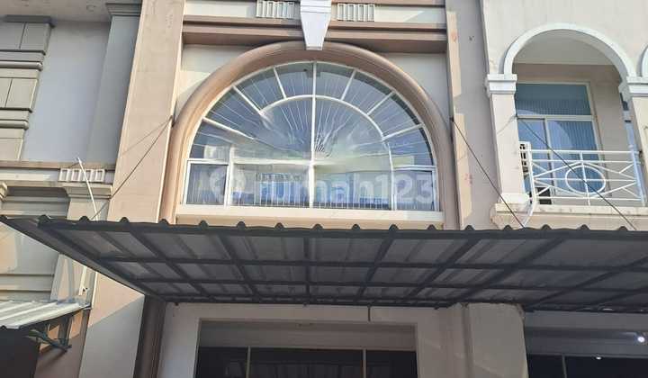 Ruko 2,5 lantai siap pakai di pinggir jalan Utama Galaxy Bekasi Ruko 2,5 lantai siap pakai di pinggir jalan Utama Galaxy Bekasi