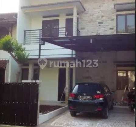 Rumah 2 lantai siap huni di Puri Gading Bekasi