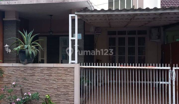 Rumah 2 Lantai Bagus Furnished di Graha Santika Jatiasih Bekasi 1