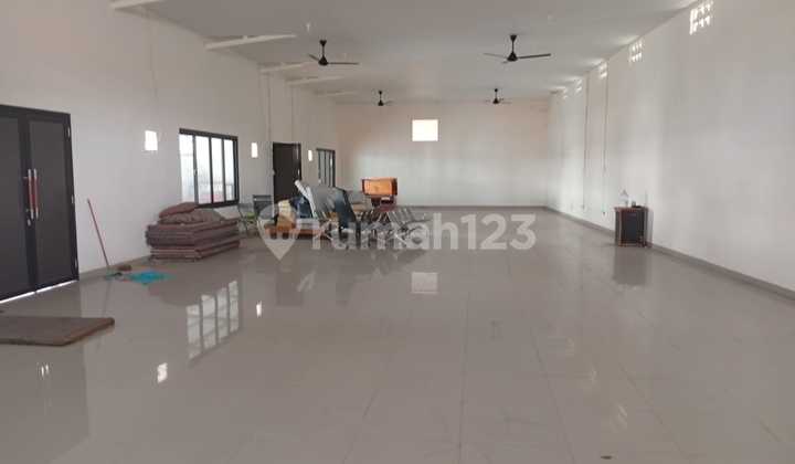 Warehouse 500 M2 and Land 2600 M2 for Rent in Condet, East Jakarta