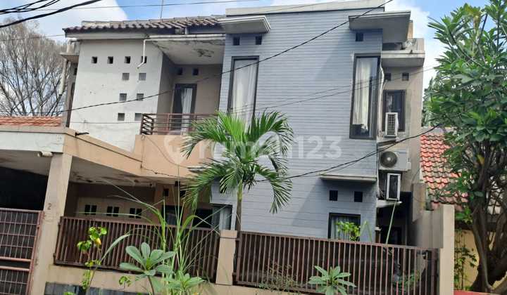 Rumah 2 Lantai Luas Siap Huni di Pondok Pekayon Indah Bekasi Rumah 2 Lantai Luas Siap Huni di Pondok Pekayon Indah Bekasi