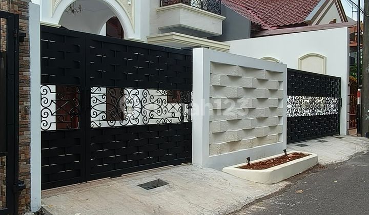 Rumah mewah 2 lt siap huni di Pondok Kelapa Jakarta Timur