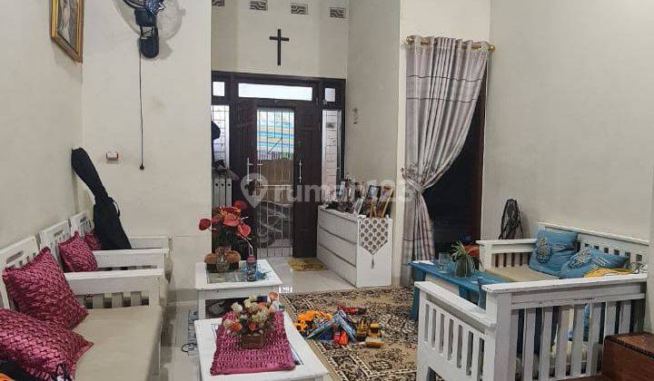 Rumah 2 Lantai Bagus SHM di Perumahan Borobudur Aren Jaya Bekasi 1