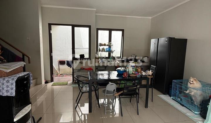 Rumah 2 Lantai Siap Huni Strategis di Summarecon Burgundy Bekasi 2