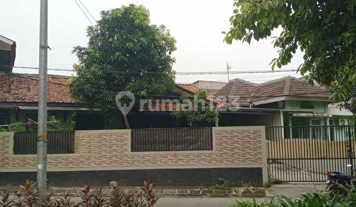 Rumah luas siap huni strategis di jalan raya Pekayon Bekasi Rumah luas siap huni strategis di jalan raya Pekayon Bekasi